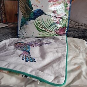 Hummingbird Embroidered Bedding Set - Multicolor